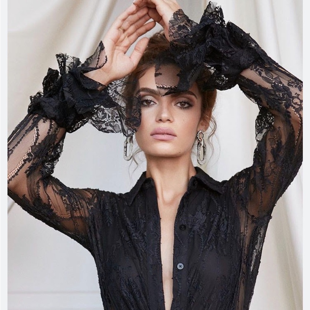 Devine Heritage tuxedo lace top